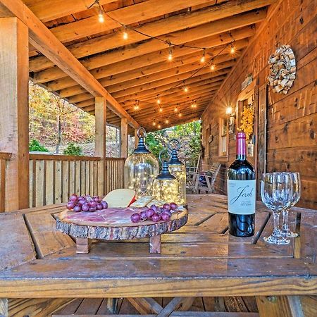 Grin N Bear It Cabin With Hot Tub And Fire Pit! Пиджен-Фордж Экстерьер фото