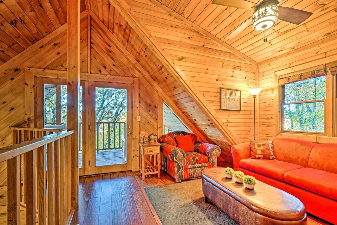 Grin N Bear It Cabin With Hot Tub And Fire Pit! Пиджен-Фордж Экстерьер фото